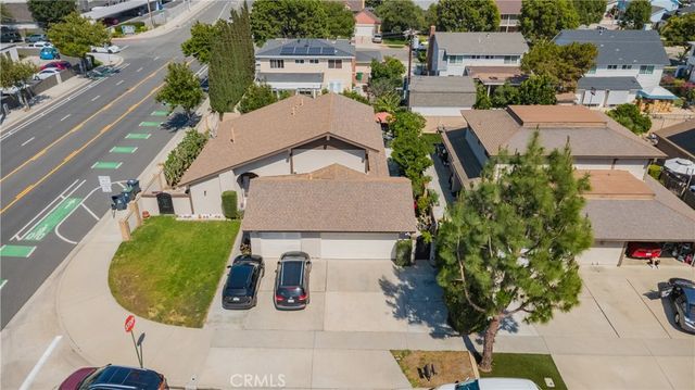 2229 Ponderosa, Santa Ana, CA 92705