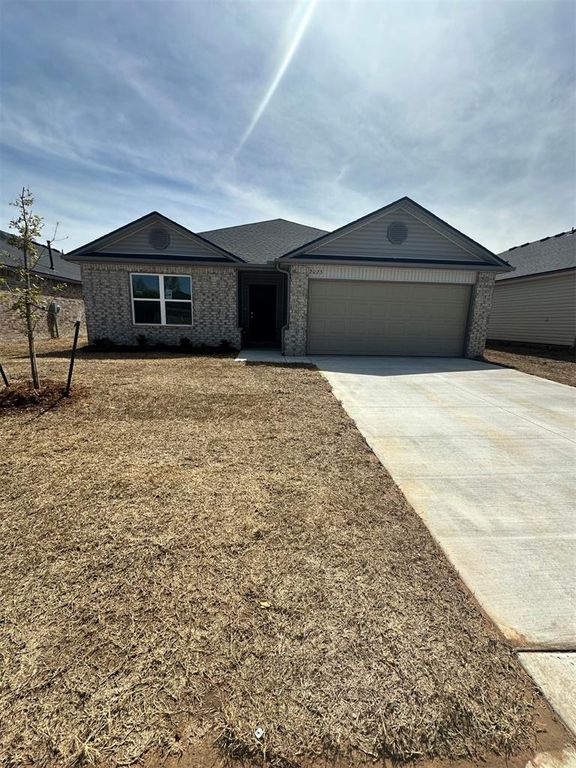 Image 1 of property listing at 2025 Chandler Meadows Drive, Chandler, OK 74834
