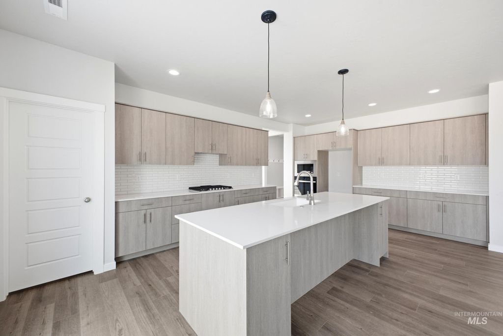 15457 Queensbury Ave, Nampa, ID 83651 photo 4