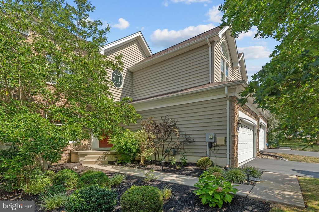 14 SLOAN RD, West Chester, PA 19382