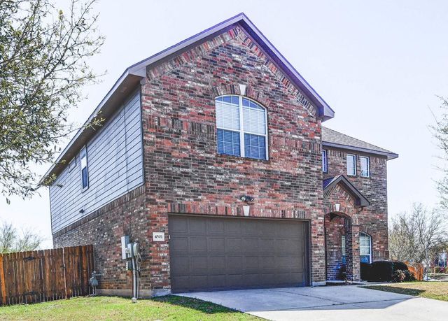 4501 Dennis LN, Pflugerville, TX 78660