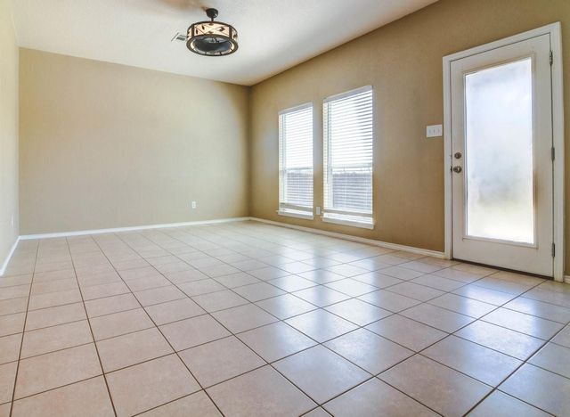 4501 Dennis LN, Pflugerville, TX 78660