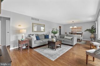 608 HAMILTON DR, Cinnaminson, NJ 08077