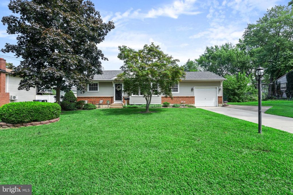 608 HAMILTON DR, CINNAMINSON, NJ 08077 — photo 2