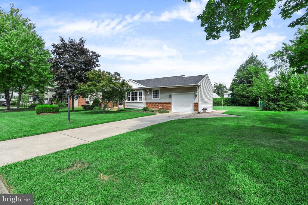 608 HAMILTON DR, CINNAMINSON, NJ 08077 — photo 4
