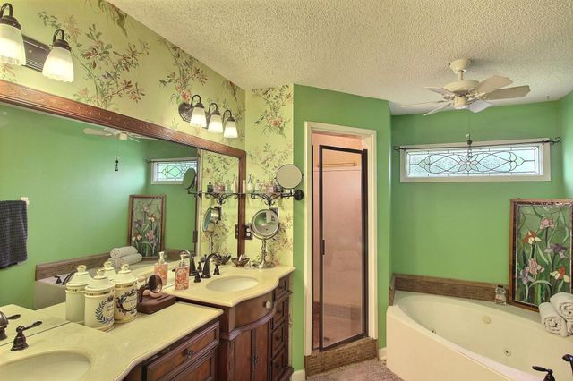 573 MERRIWEATHER DR, Collierville, TN 38017