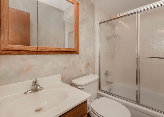 3590 Devils Glen Road 0, Bettendorf, IA 52722