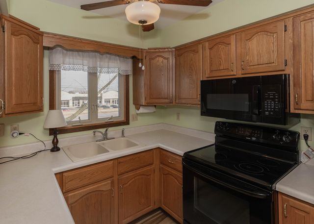 3590 Devils Glen Road 0, Bettendorf, IA 52722