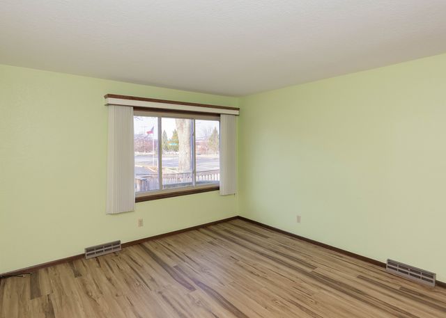 3590 Devils Glen Road 0, Bettendorf, IA 52722