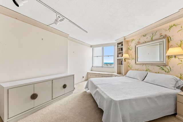 1701 S Flagler Drive 1806, West Palm Beach, FL 33401