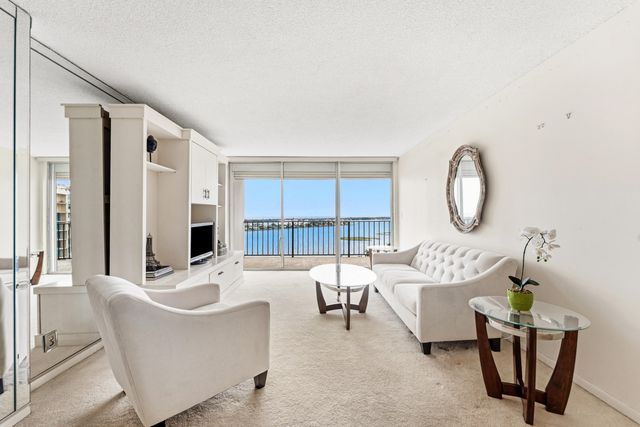 1701 S Flagler Drive 1806, West Palm Beach, FL 33401