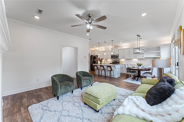 2006 SW Poppy Street, Bentonville, AR 72713