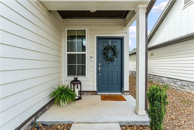 2006 SW Poppy Street, Bentonville, AR 72713