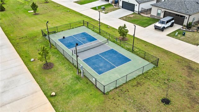 2006 SW Poppy Street, Bentonville, AR 72713