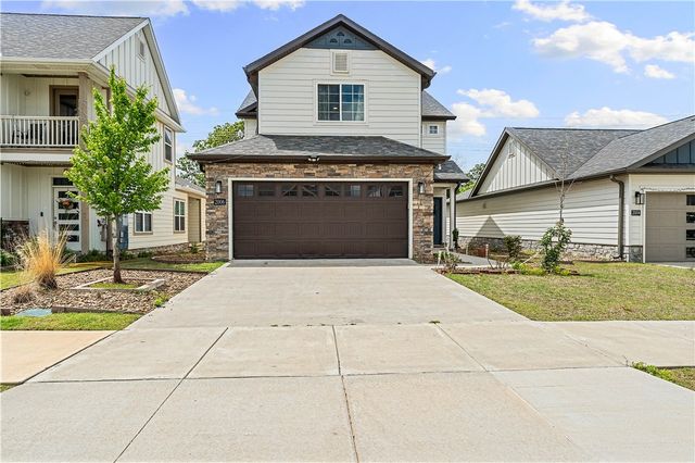 2006 SW Poppy Street, Bentonville, AR 72713