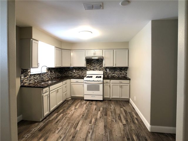 2409 Crews St 2409, Corpus Christi, TX 78405