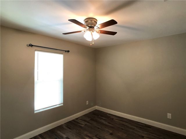 2409 Crews St 2409, Corpus Christi, TX 78405