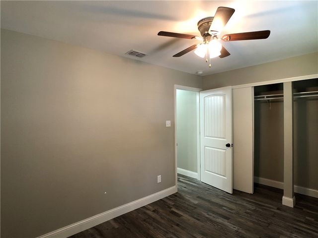 2409 Crews St 2409, Corpus Christi, TX 78405
