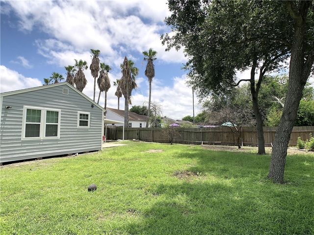2409 Crews St 2409, Corpus Christi, TX 78405