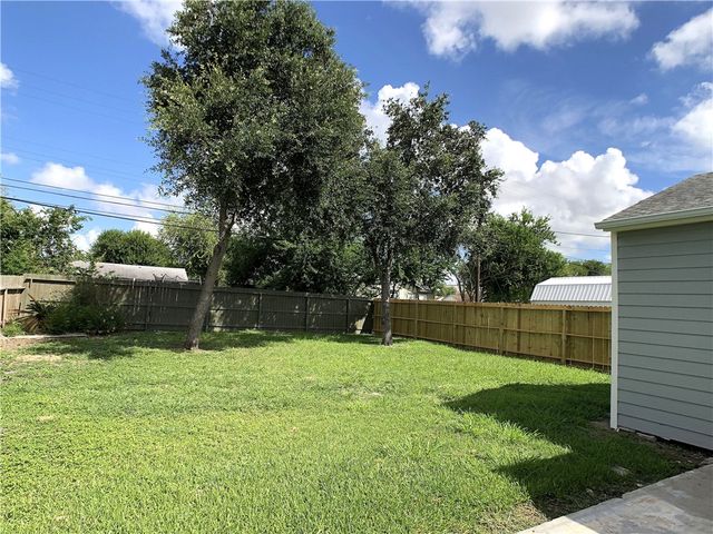 2409 Crews St 2409, Corpus Christi, TX 78405