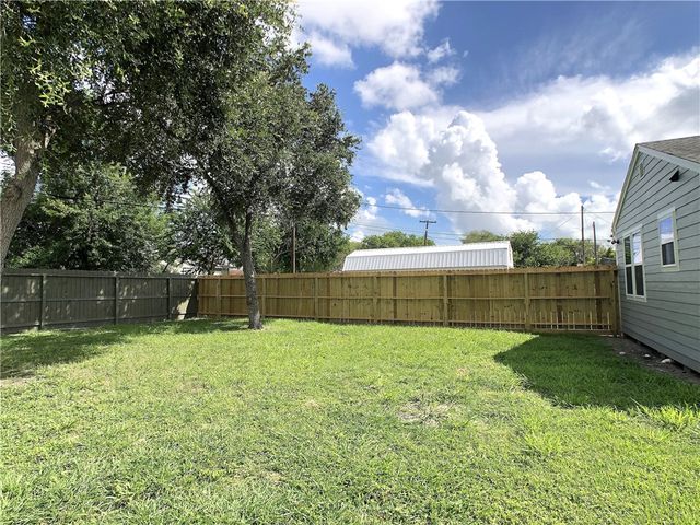 2409 Crews St 2409, Corpus Christi, TX 78405