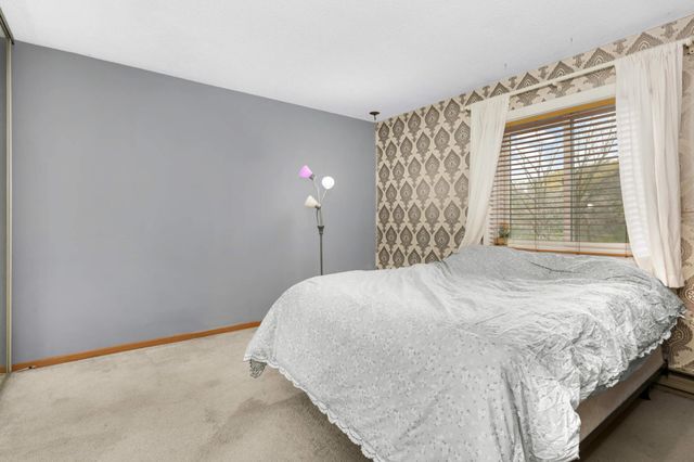 14115 Pennock Avenue 303, Apple Valley, MN 55124