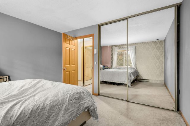 14115 Pennock Avenue 303, Apple Valley, MN 55124