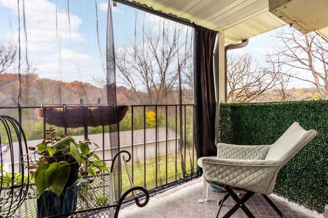 14115 Pennock Avenue 303, Apple Valley, MN 55124