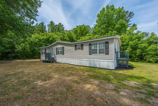 210 Grass Road, Saint Stephen, SC 29479