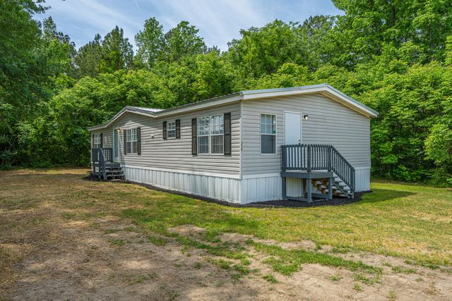 210 Grass Road, Saint Stephen, SC 29479