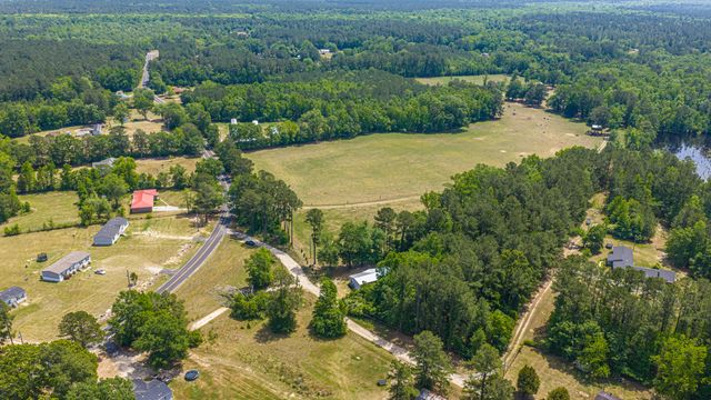 210 Grass Road, Saint Stephen, SC 29479