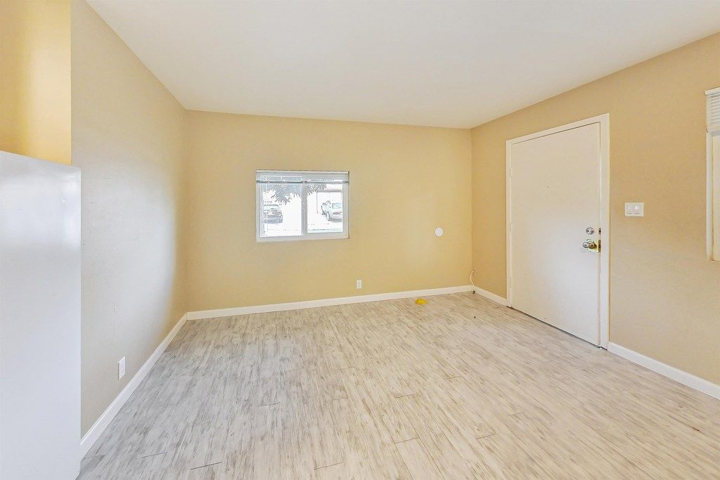 Image 12 of property listing at 3257 Delaware St, Oakland, CA 94602