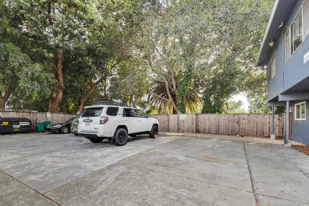 Image 38 of property listing at 3257 Delaware St, Oakland, CA 94602