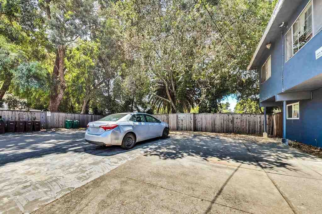 Image 39 of property listing at 3257 Delaware St, Oakland, CA 94602