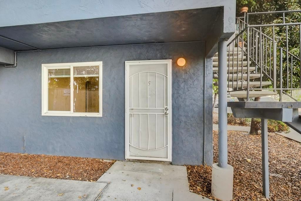 Image 5 of property listing at 3257 Delaware St, Oakland, CA 94602