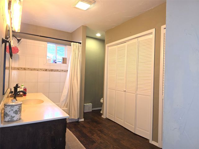 450 Valley Lane, Weatherford, TX 76085