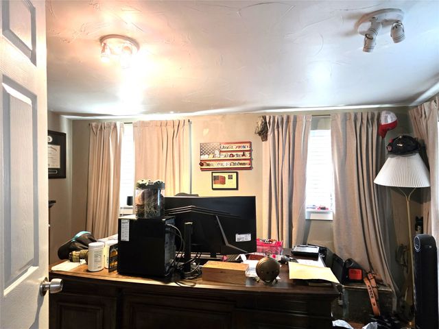 450 Valley Lane, Weatherford, TX 76085