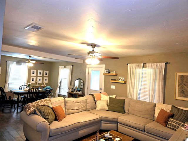 450 Valley Lane, Weatherford, TX 76085
