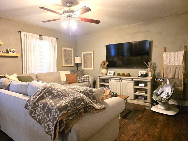 450 Valley Lane, Weatherford, TX 76085