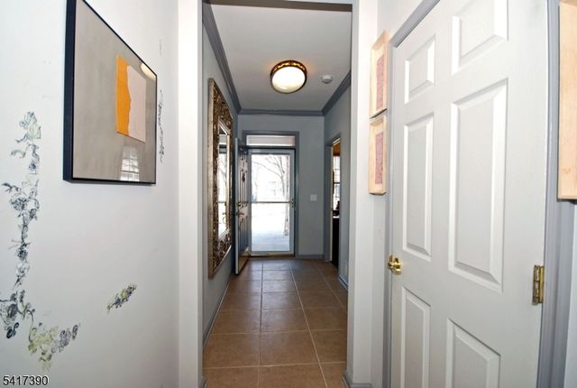 8 Quartz Way, Woodland Park, NJ 07424
