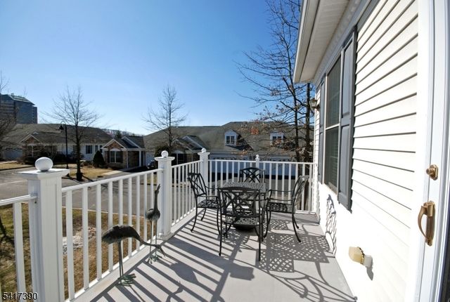 8 Quartz Way, Woodland Park, NJ 07424