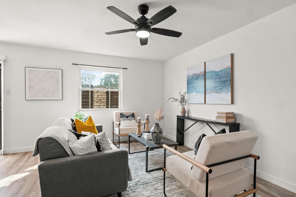 5616 Emerald Forest DR 101, Austin, TX 78745