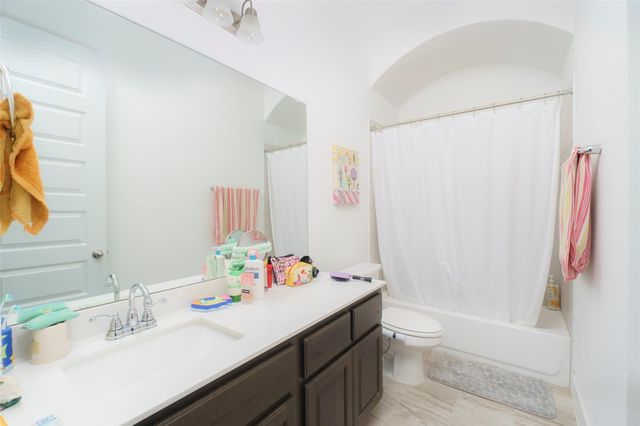 816 Paseo De Castana WAY, Leander, TX 78641