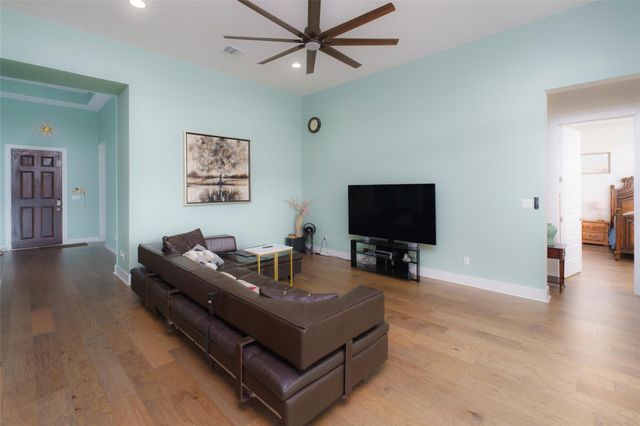 816 Paseo De Castana WAY, Leander, TX 78641