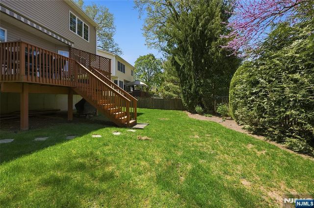 236 Dixon Avenue, Dumont, NJ 07628