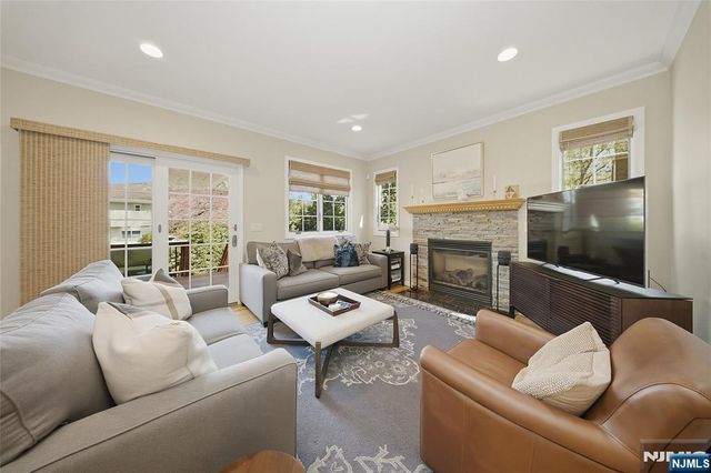 236 Dixon Avenue, Dumont, NJ 07628