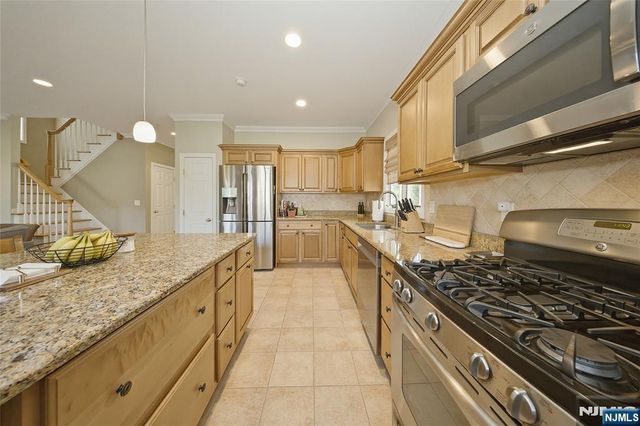 236 Dixon Avenue, Dumont, NJ 07628