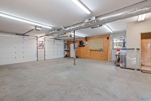 20820 Johnson Road, Athens, AL 35613