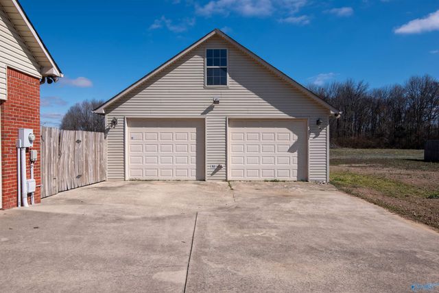 20820 Johnson Road, Athens, AL 35613