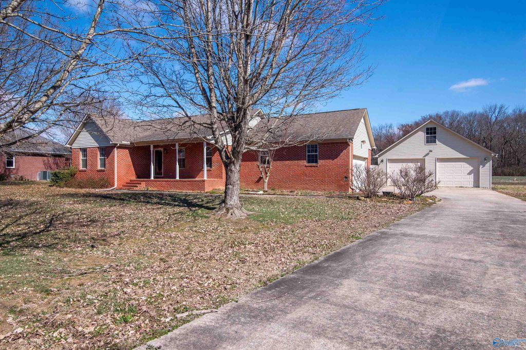 20820 Johnson Road, Athens, AL 35613
